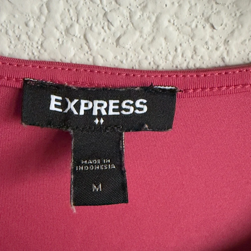 Express Pink Sleeveless Bodysuit Size Medium - Picture 3 of 3